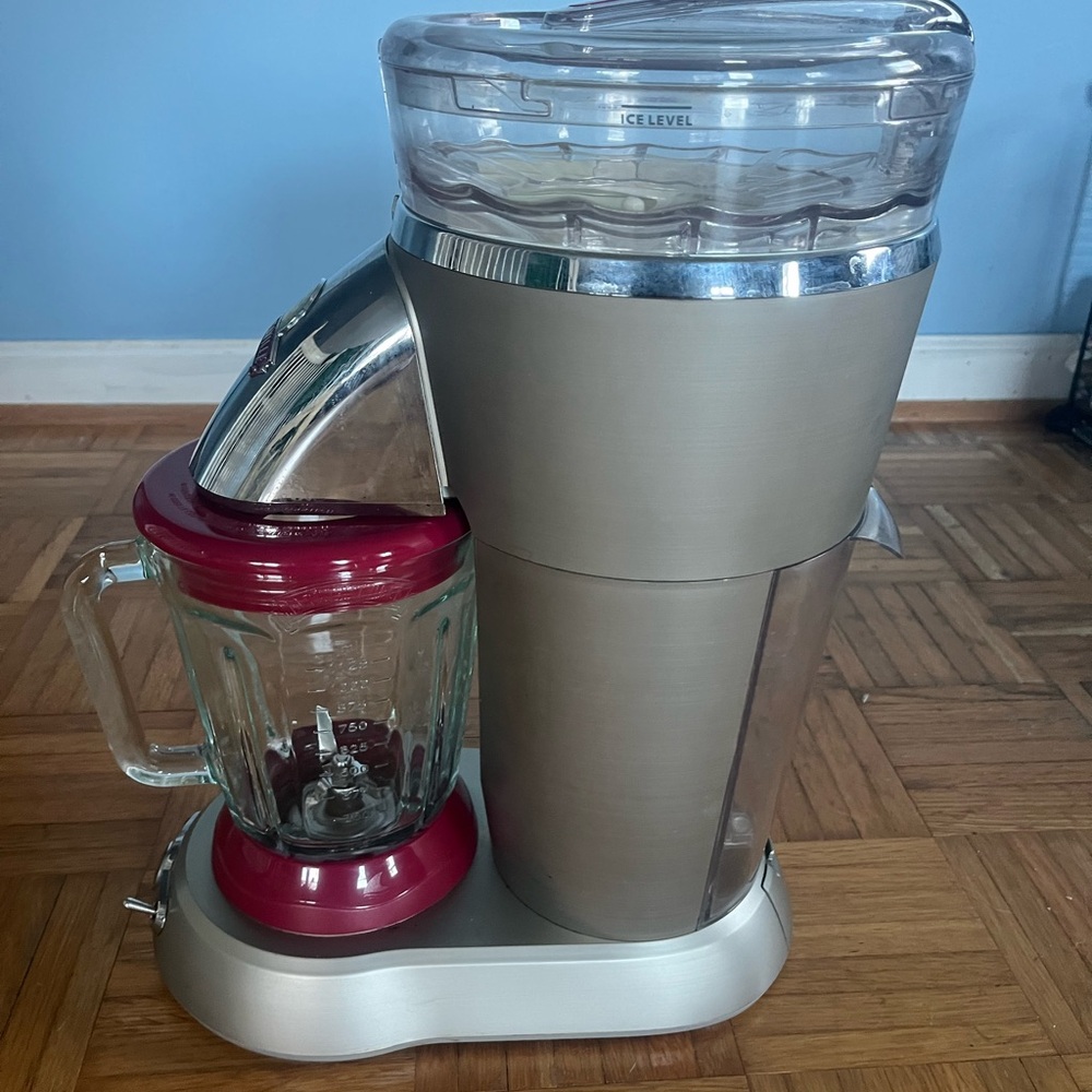 Margaritaville Frozen Margarita maker